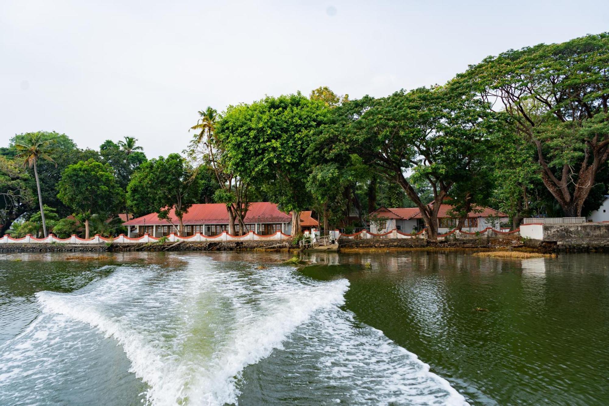 Ktdc Kumarakom Gateway Resort Alappuzha Esterno foto